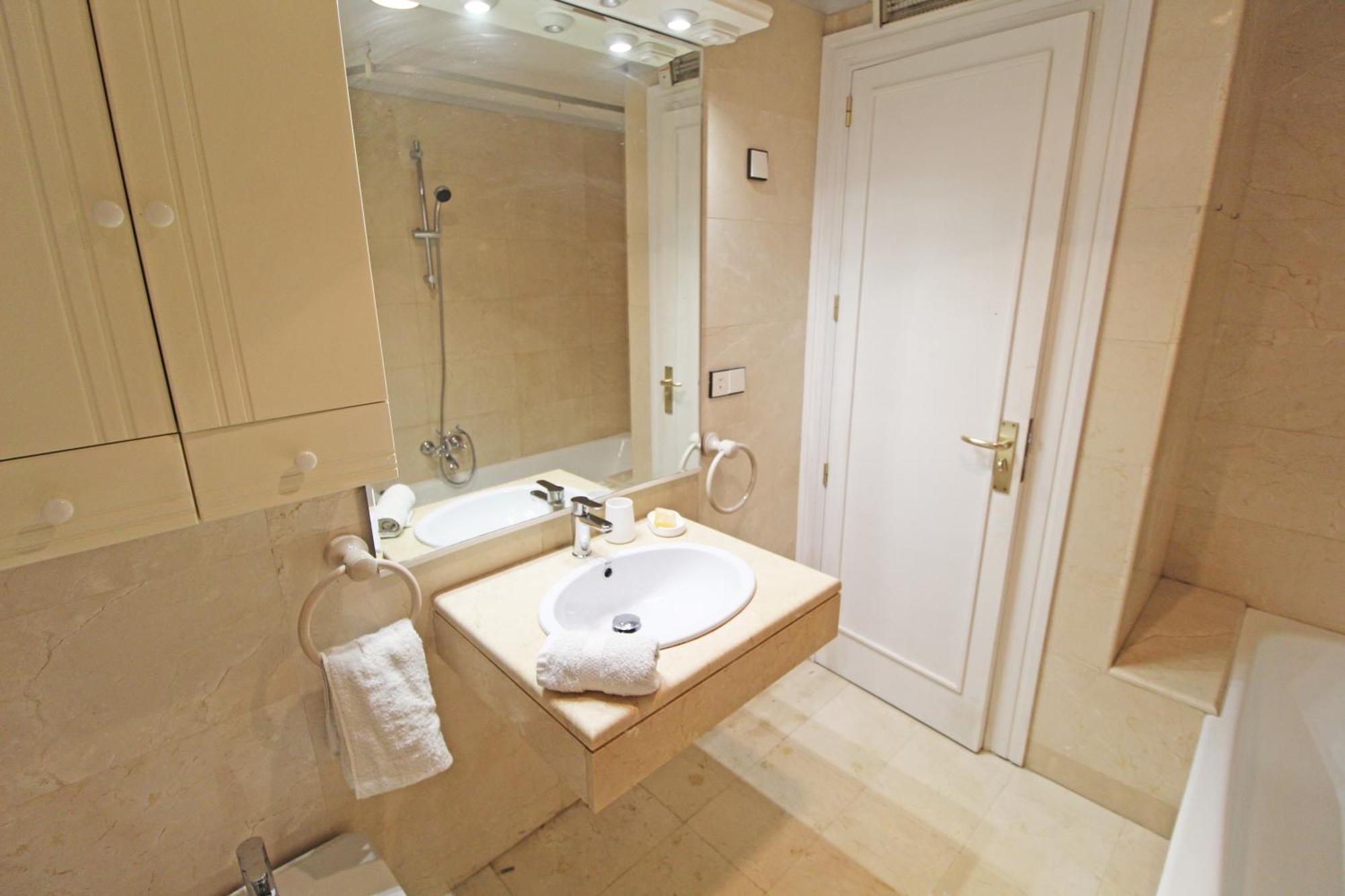 Castle Views. Terrace. Design Style. Ac. Wifi. Refurbished. Supercentric. Leilighet Alicante Eksteriør bilde
